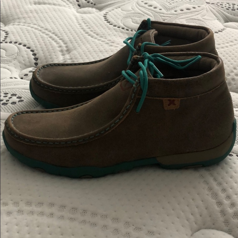 Women’s twisted x shoes. Size 7